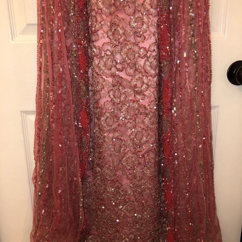 SPECIAL DRESS | HAND MADE - Picture 3 of 5